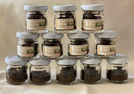 Brisures de truffes 16 grs 1er Choix. Tuber Melanosporum. 1ére ébullition. Origine Richerenches (Enclave des Papes)